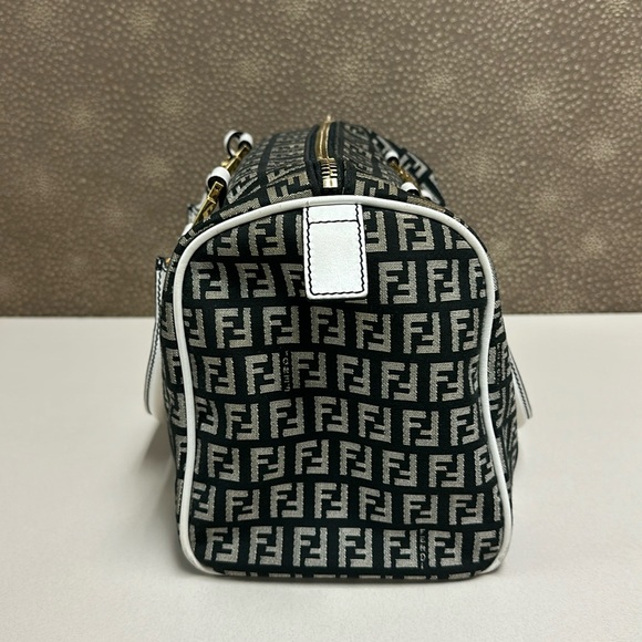 🔥🔥🔥Authentic Fendi Zucca Leather Trim Boston Satchel Handbag - Picture 3 of 16